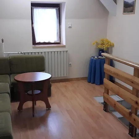 Vecsey Apartman * 에게르