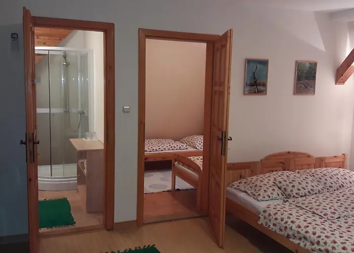 Lägenhet Vecsey Apartman Eger